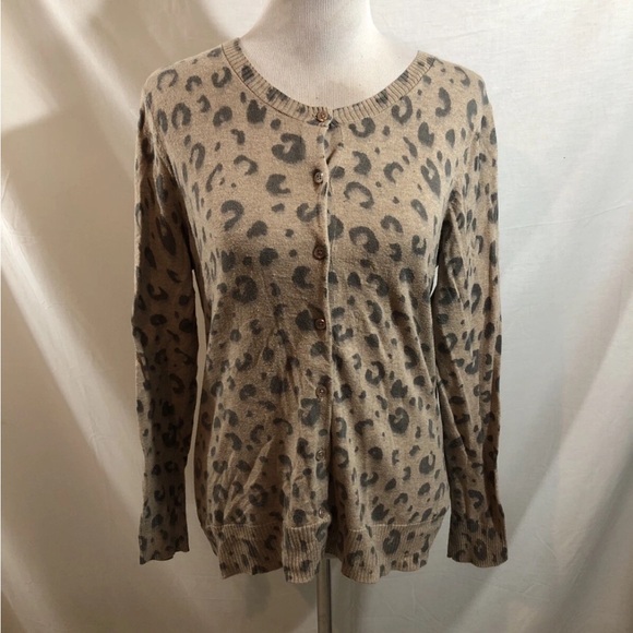 Gap Tan Animal Print Long Sleeve Button Up Cardigan Sweater - Womens L,Bust 20” - Picture 1 of 4